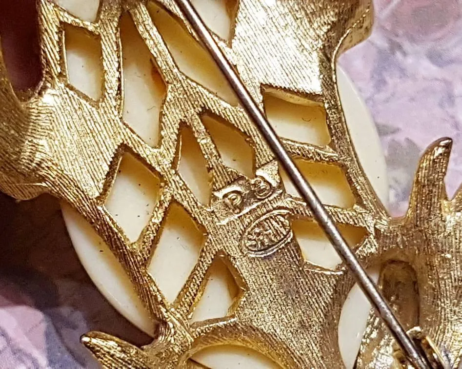 Frog Brooch by Sphinx Cream Gold