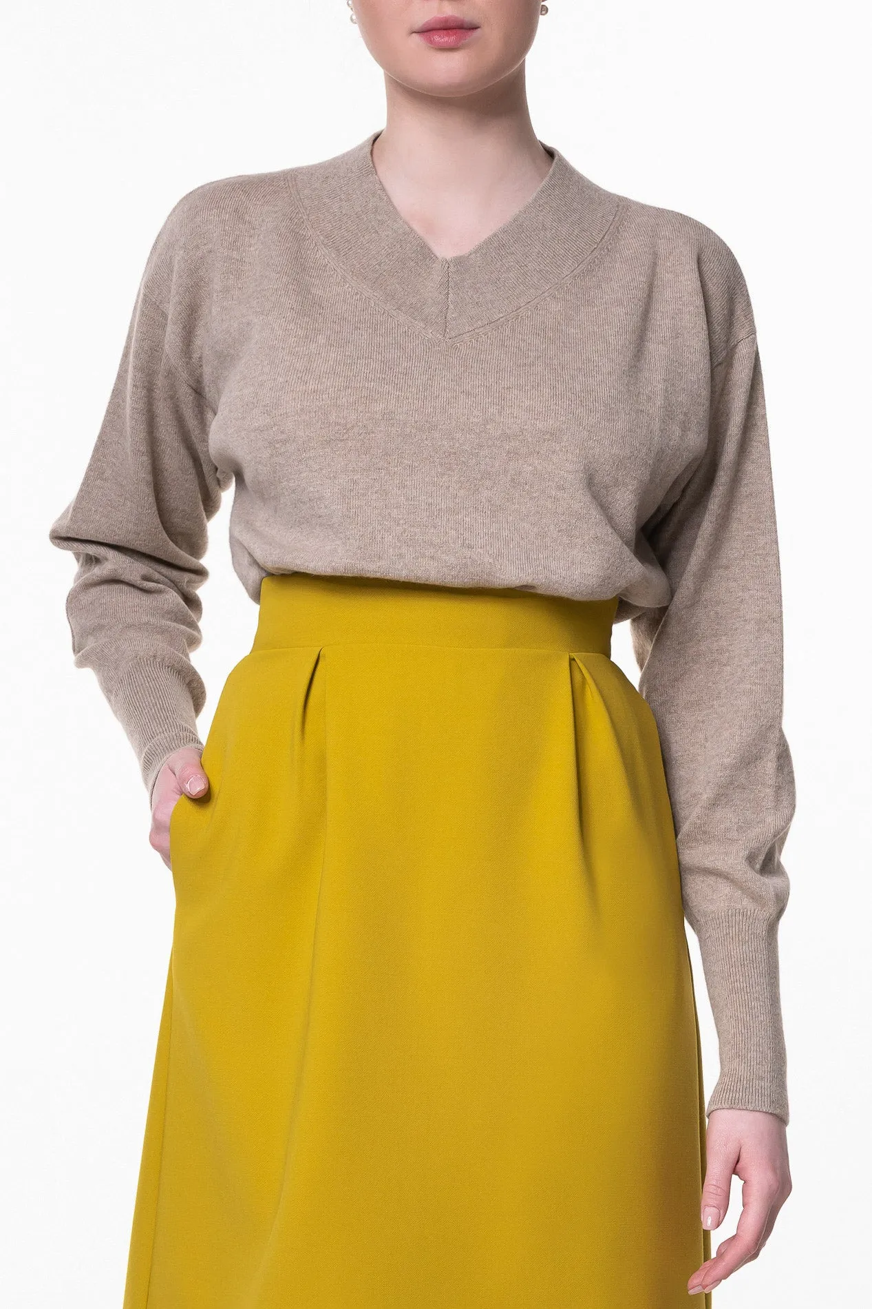 Huda V-Neck Cashmere Sweater In Sesame