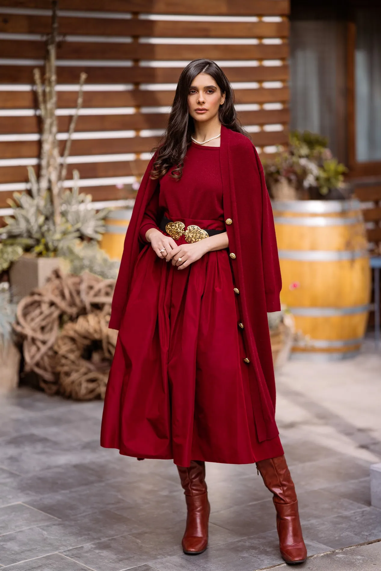 Rania Boat Neck Cashmere Sweater In Cuir De Russie